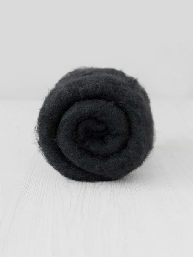 NEGRO OSCURO 50 GR. CARDADA MAORÍ