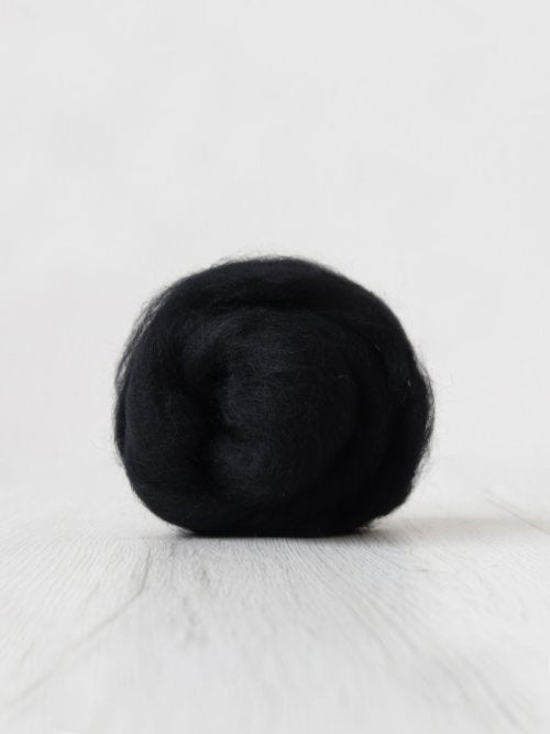 OSCURO 50 gr. LANA PEINADA CORREIDALE